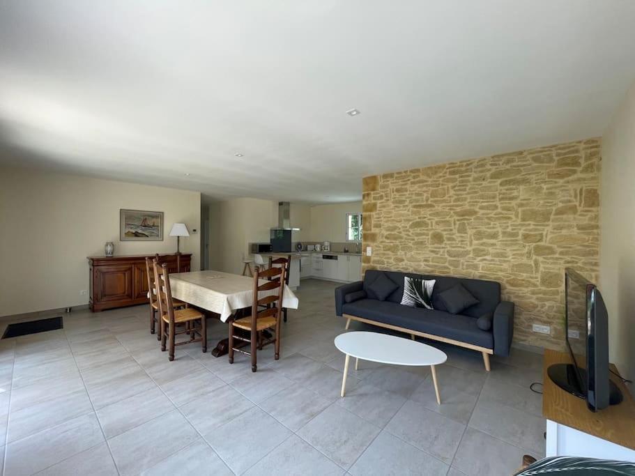 Les Cypres*maison Au Calme*piscine Chauffee